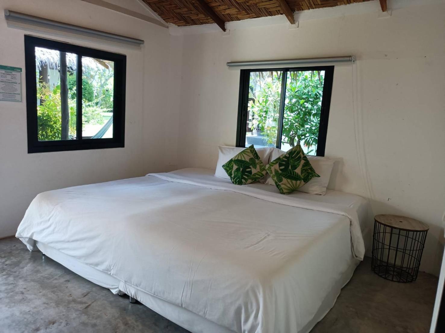 Sarana Bungalows (Adults Only) バーン・タイ エクステリア 写真